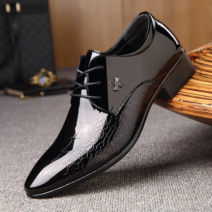 Comfortable men's formal slip-on shoes in a classic design, ideal for business wear and special occasions.