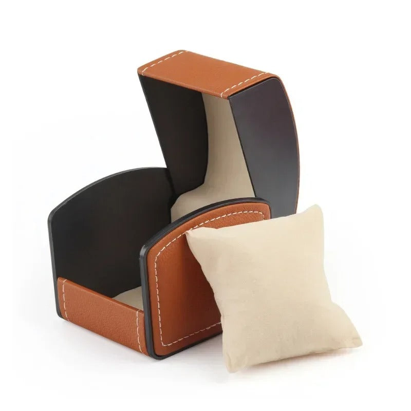 Elegant single watch storage box, a perfect men's gift. Ideal accessory for any watch enthusiast.