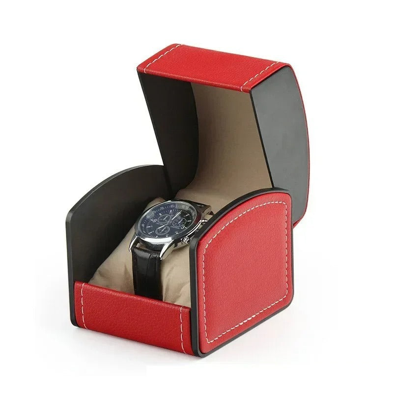 Versatile men's single watch storage box. Elegant travel case for ultimate timepiece protection on the go.