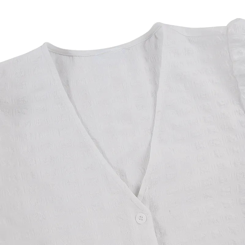 Chic all-year plus size V-neck maxi dress, offering an elegant and flattering look for women.