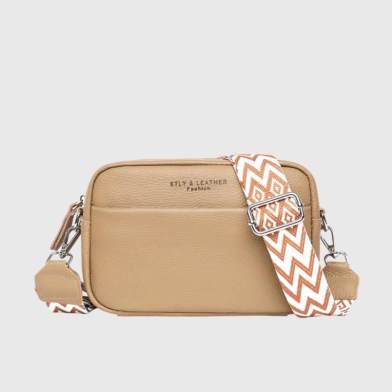 Women's elegant shoulder bag, a fashionable synthetic leather accessory for everyday use.