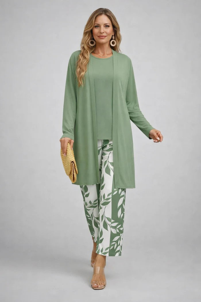 Chic women's trousers from an elegant 3-piece set. Versatile for office, business casual, or fashion.