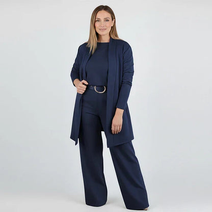 Comfortable & versatile women's 3-piece stretch set, ideal for lounge, travel, or daily wear.