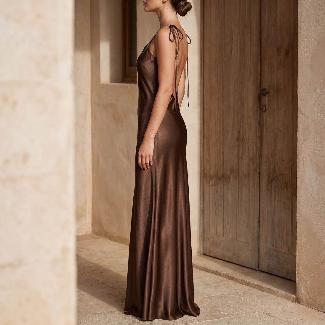 Elegant women's backless floor-length slip dress, perfect for evening events & formal occasions.
