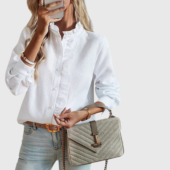 Comfortable & chic women's long-sleeve blouse, an elegant top for versatile everyday and workwear style.