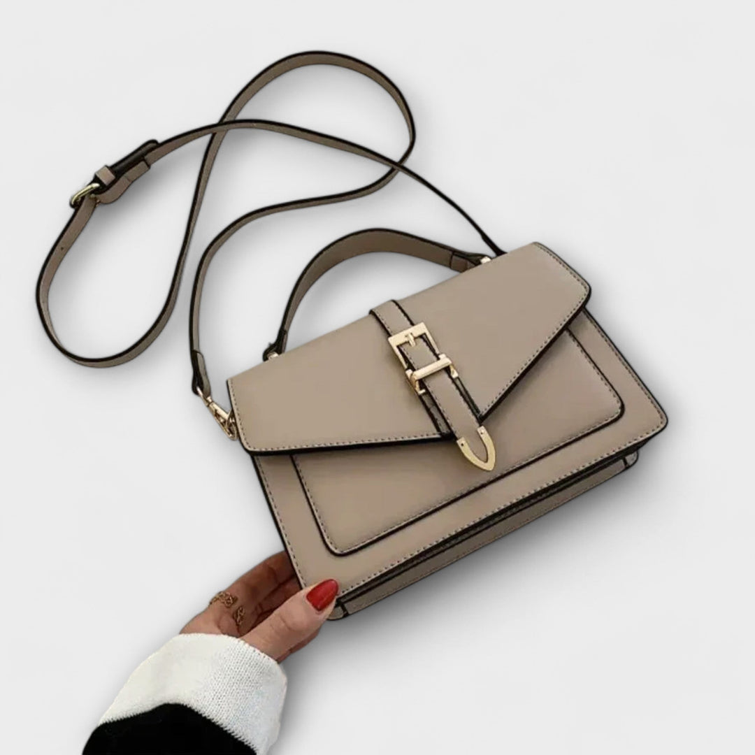 Elegant women's classic flap shoulder bag in a versatile color, perfect for everyday fashion and sophisticated style.