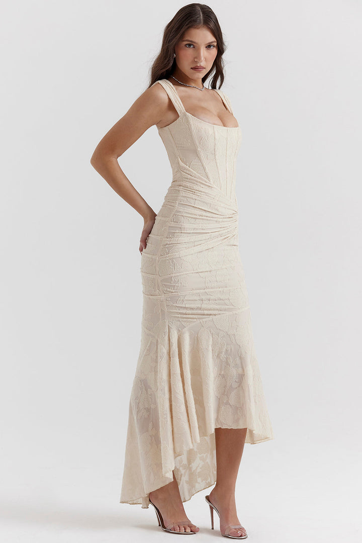 Women's formal evening gown: corset bodycon fit, sweetheart neckline, high-low hem. Perfect for prom.