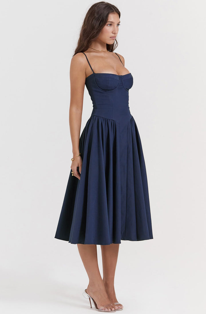 Chic women's party dress: elegant corset midi, ideal for special occasions.