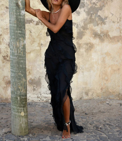Sophisticated women's formal maxi dress, an elegant sleeveless long gown for special events.