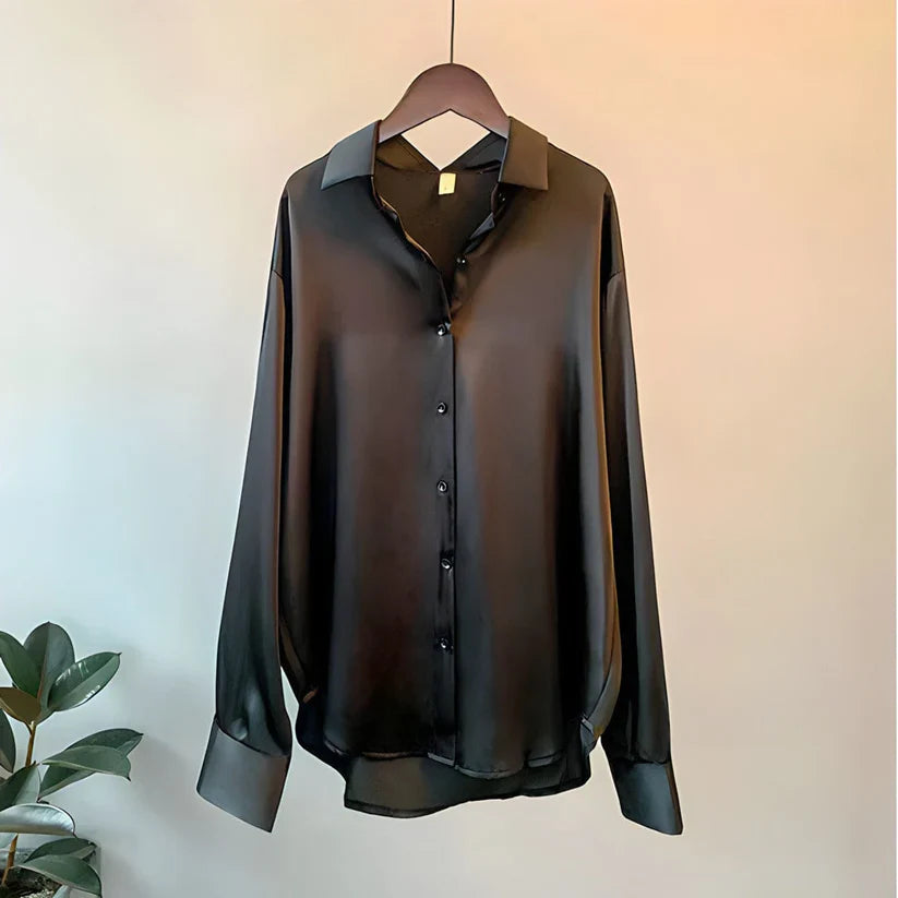 Stylish women's long sleeve blouse, loose fit, perfect for both elegant office and casual ensembles.