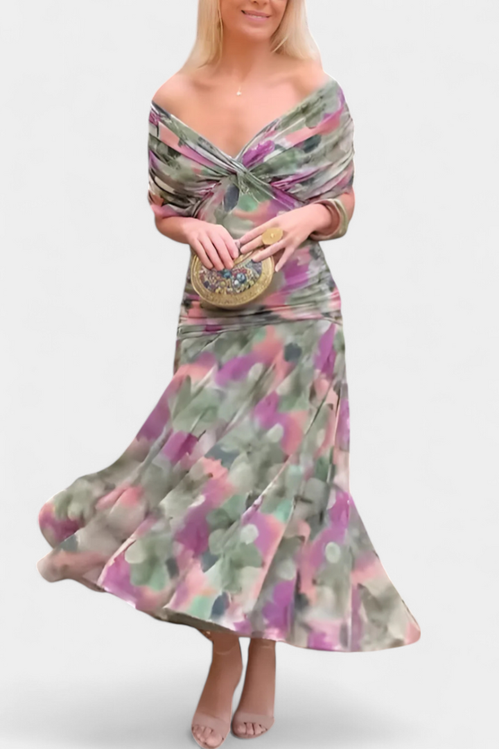 Beautiful women's long dress, perfect for weddings, parties, or formal evening events.