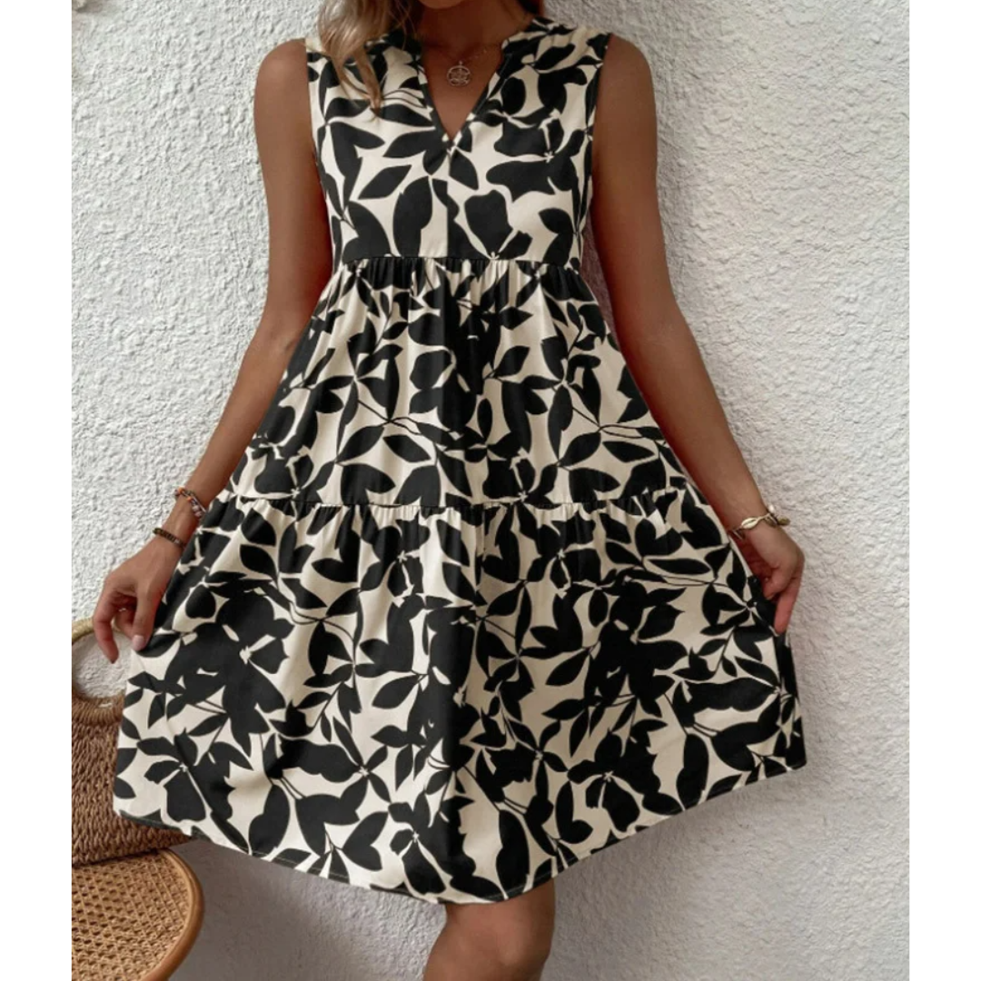 Versatile women's elegant midi dress, suitable for casual or party wear. Comfortable timeless fashion.