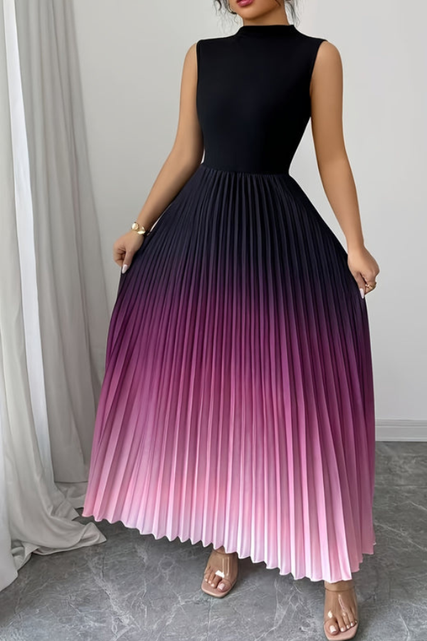 Elegant women's ombre halter maxi dress, perfect for formal occasions or parties. Flowy and chic.