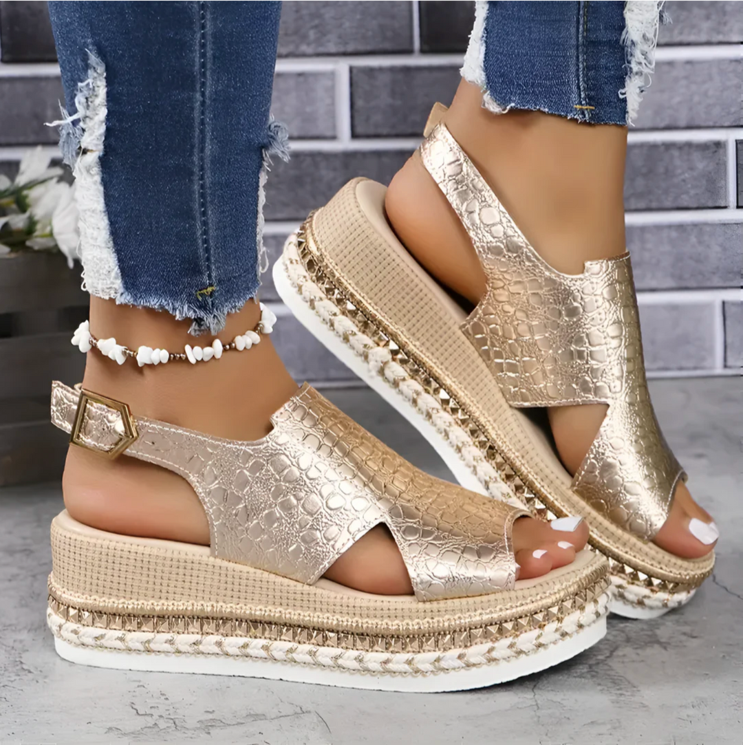 Orthopedic heeled sandals for women, designed for comfort, style, and essential arch support.