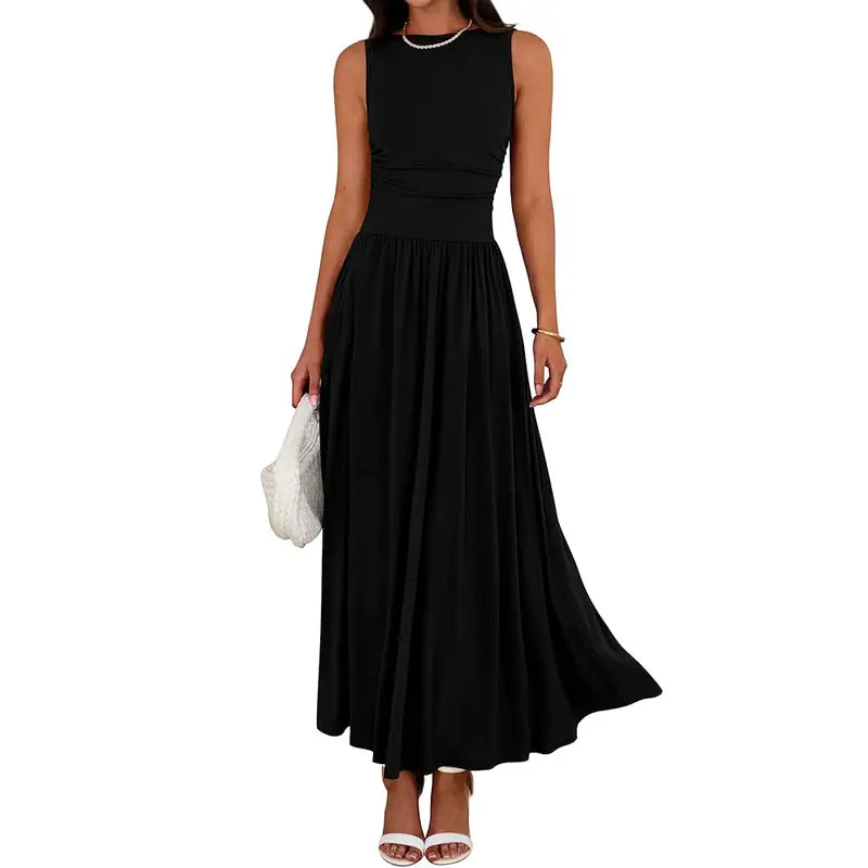 Casual yet elegant women's ruched maxi dress. Comfortable day dress for a chic and relaxed look.