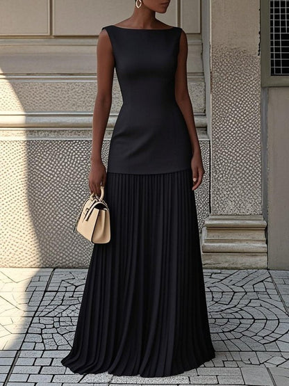 Women's sleeveless maxi dress with elegant pleats, ideal for special occasion, party or formal evening wear.