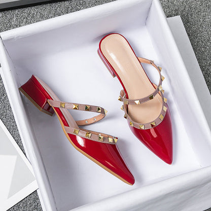 Stylish women's Solin mules with a sleek design. Fashionable slip-on heels for chic and modern outfits.