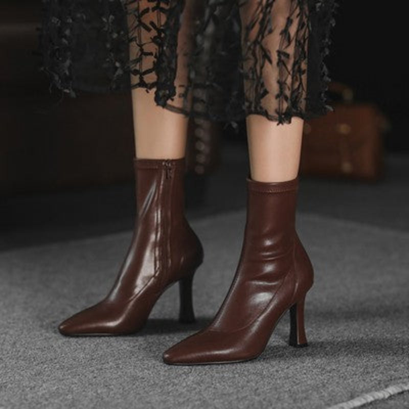 Fashionable women's stiletto heels, perfect classic dress shoes for elegant evenings and formal events.