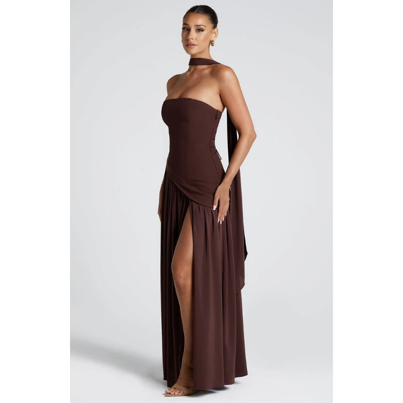 Beautiful women's strapless maxi dress, elegant and asymmetric for summer events.