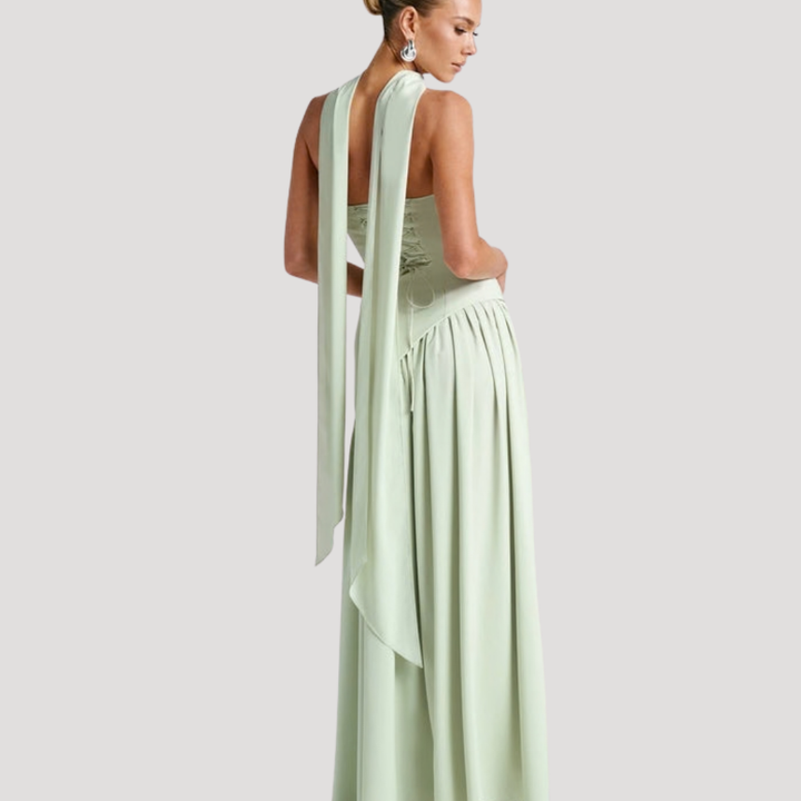 Sophisticated long pleated gown: women's strapless maxi for galas & black-tie events.