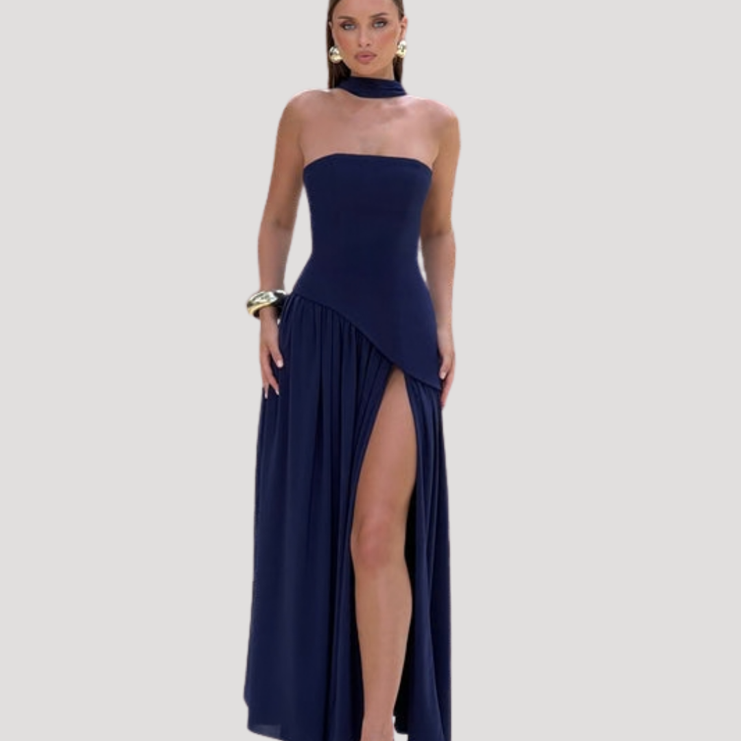 Stunning prom dress: women's elegant strapless pleated maxi for a memorable evening.