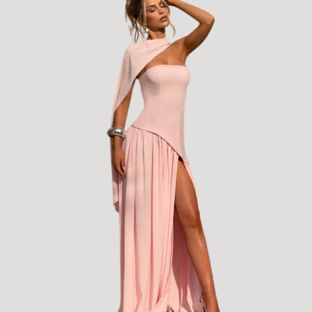 Luxurious women's long strapless pleated maxi gown, perfect for black-tie.