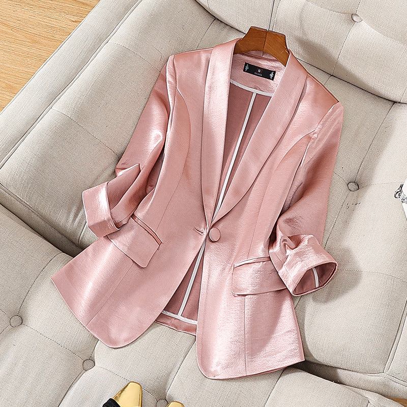 Elegant women's tailored blazer, a modern classic for business wear and professional fashion.