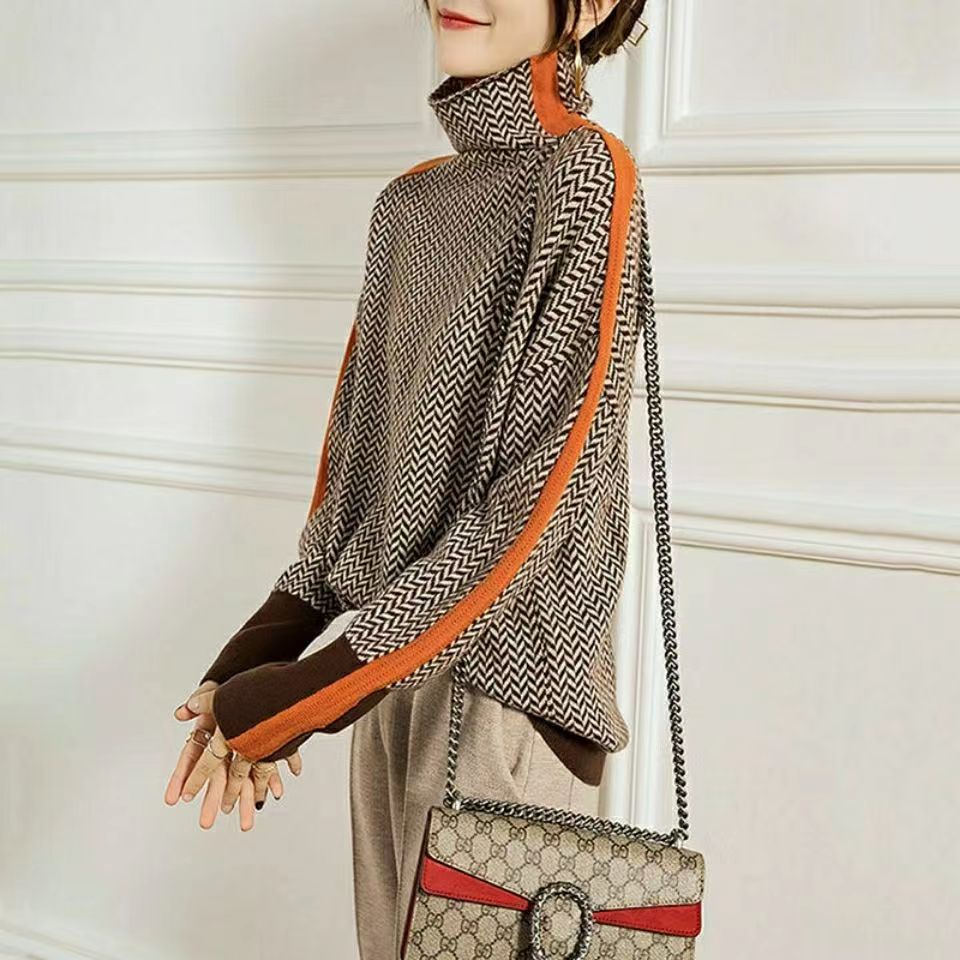 Cozy women's versatile turtleneck sweater, perfect for elegant fall fashion and comfortable winter wear.