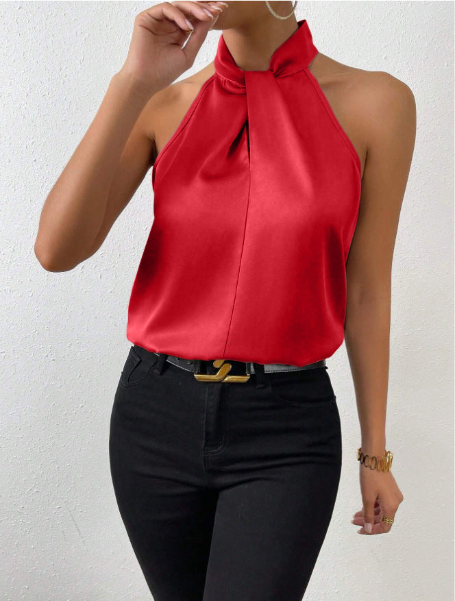 Close-up: Elegant twist knot neckline detail on a women's versatile short sleeve top.