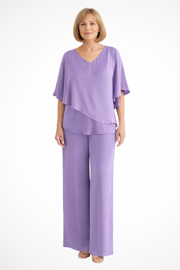 Versatile women's two-piece set: V-neck batwing top & wide-leg pants for elegant or casual chic.