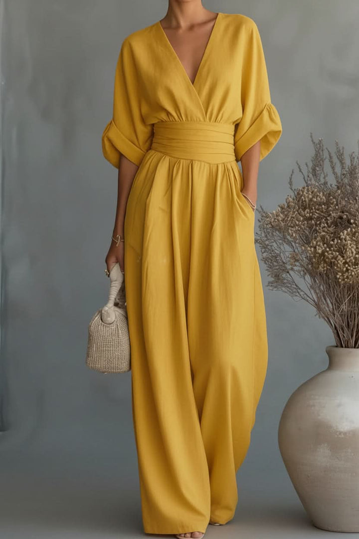 Comfortable women's vintage jumpsuit, ideal for casual spring & summer style. Effortless one-piece fashion.