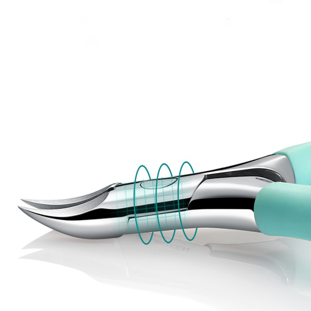 Stainless steel toenail clipper, ergonomic design for thick nails. Precision nail trimmer for effective foot care.