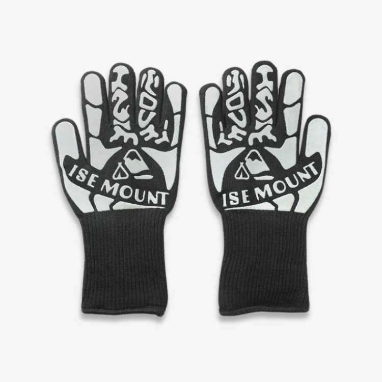 Durable heat resistant work gloves, essential safety gear for high-temp environments like baking ovens
