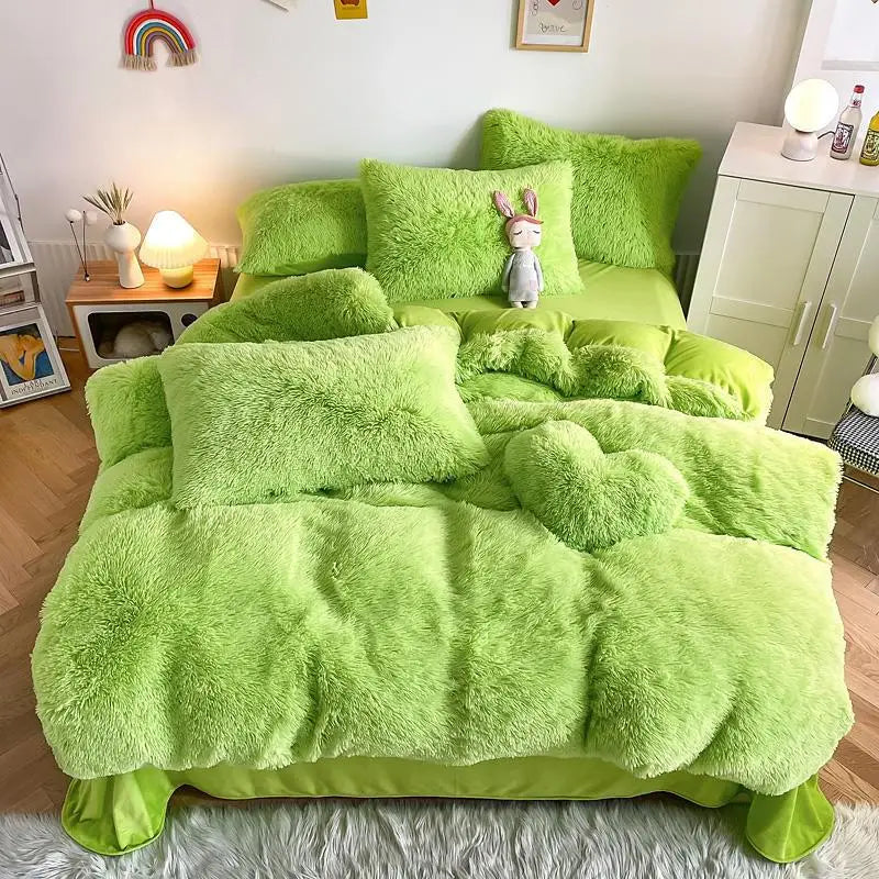 Shaggy fluffy plush duvet cover, incredibly soft and comfortable bedding set.