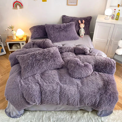 Elegant fluffy duvet cover set, plush bedroom decor for a luxurious feel.