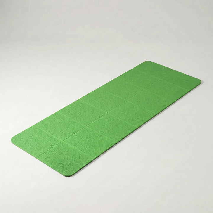 Durable & portable foldable TPE yoga mat for travel, fitness, & pilates. Easy storage for gym & home exercise.