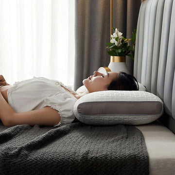 Unisex hybrid sleep pillow with neck & shoulder support, designed for back & side sleepers for optimal comfort.