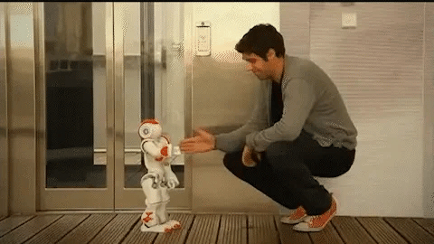 Interactive robot for kids, encouraging development through play & technology.