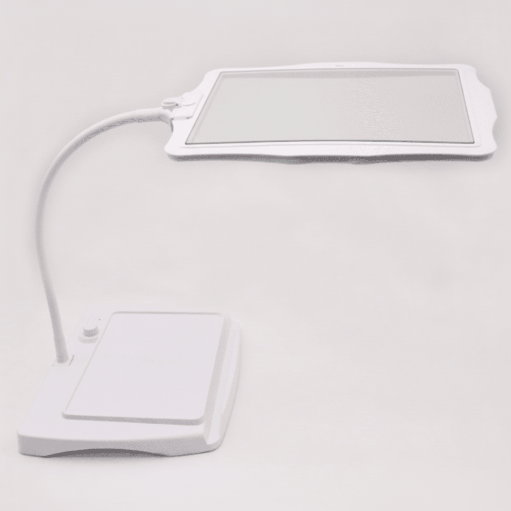 Versatile LED craft & desk lamp with 5x optical magnifier for intricate projects & workspace lighting.