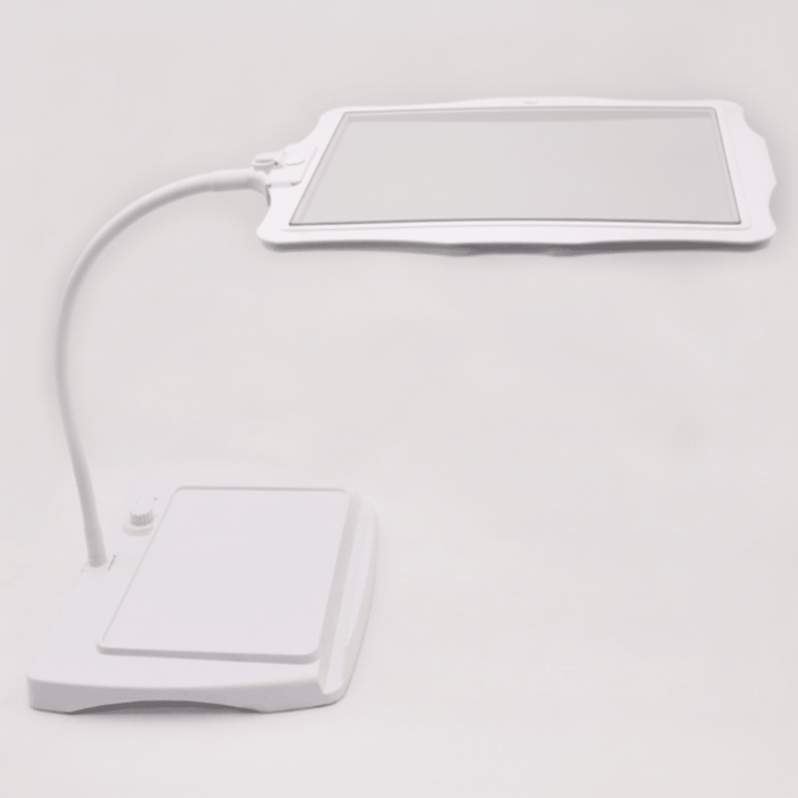 Versatile LED craft & desk lamp with 5x optical magnifier for intricate projects & workspace lighting.
