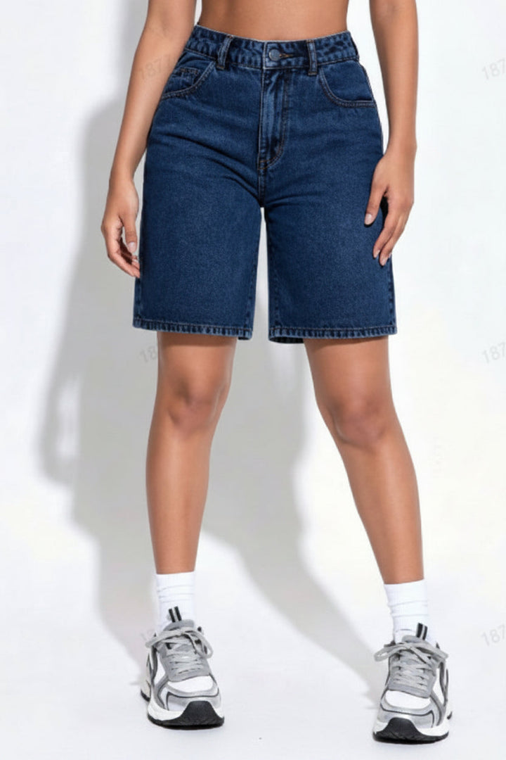 Sky blue women's vintage Bermuda shorts with pockets, a stylish and comfortable choice for summer casual fashion.