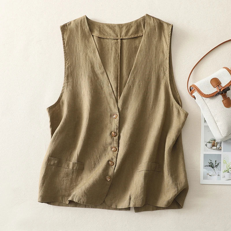 Elegant women's sleeveless vest made from a breathable cotton-linen blend, featuring a trendy button-front closure.