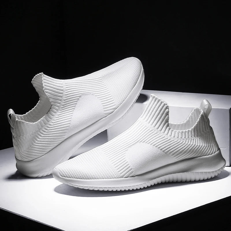 Lightweight men's running shoes, featuring a breathable knit design for ultimate comfort and performance.