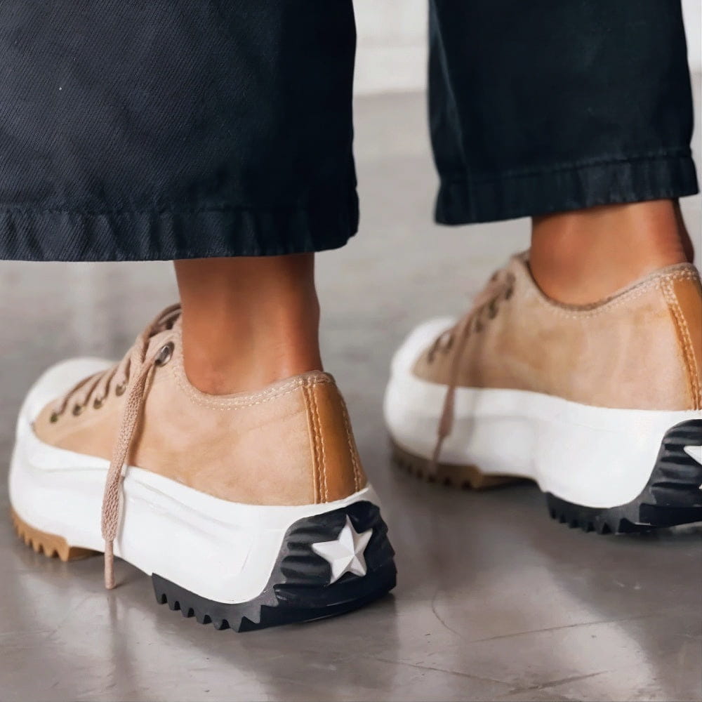 Versatile women's casual sneakers. Lightweight & comfortable for everyday wear, ideal for sport casual fashion.