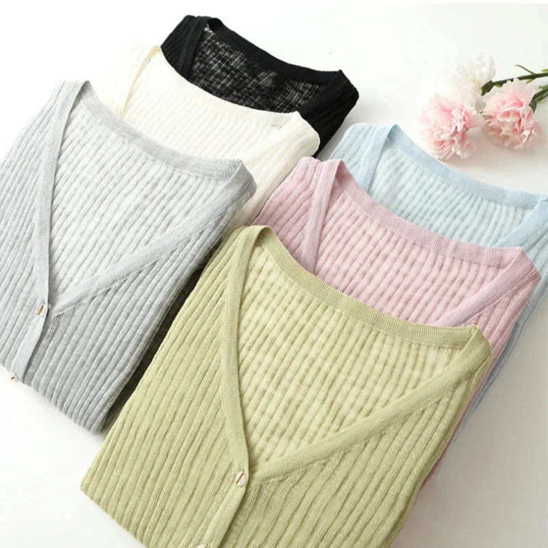 Women's V-neck cardigan, lightweight for effortless layering. A casual chic outerwear piece for versatile style.