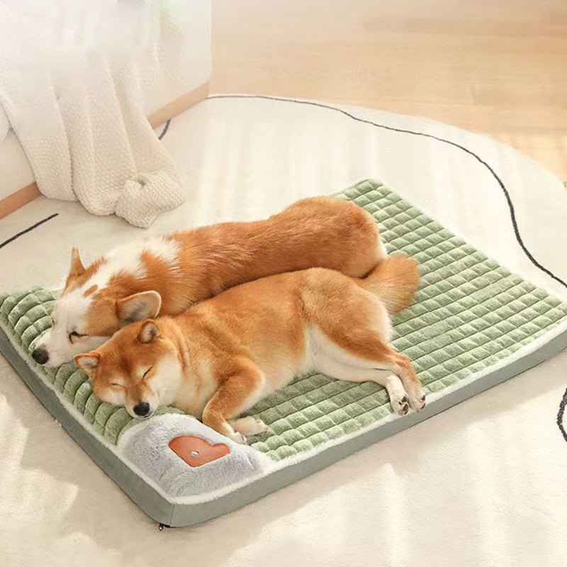Luxe winter dog mat, warm plush fleece sofa bed for small & medium dogs.
