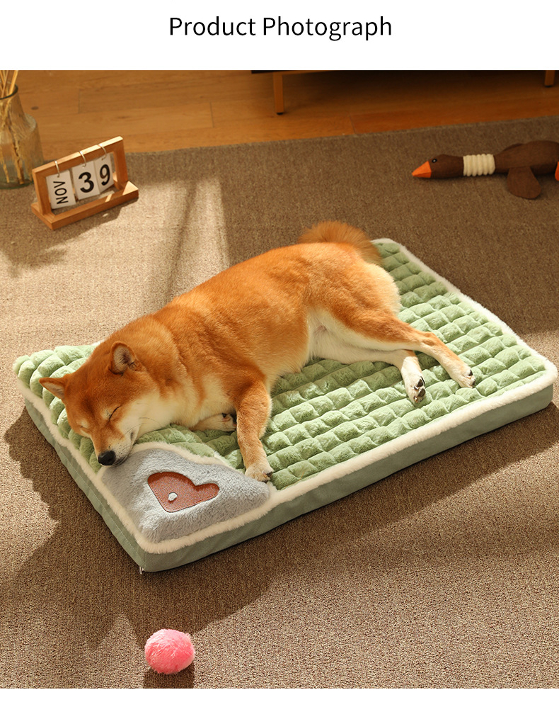 Washable warm fleece dog mat sofa, cozy pet bed for small to medium dogs.