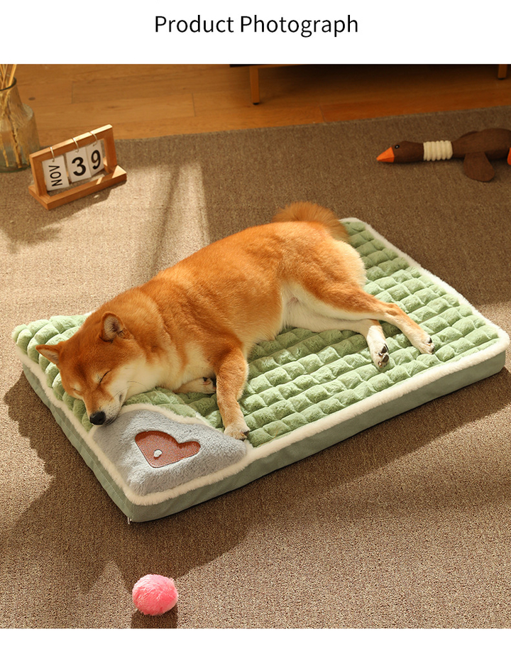 Washable warm fleece dog mat sofa, cozy pet bed for small to medium dogs.