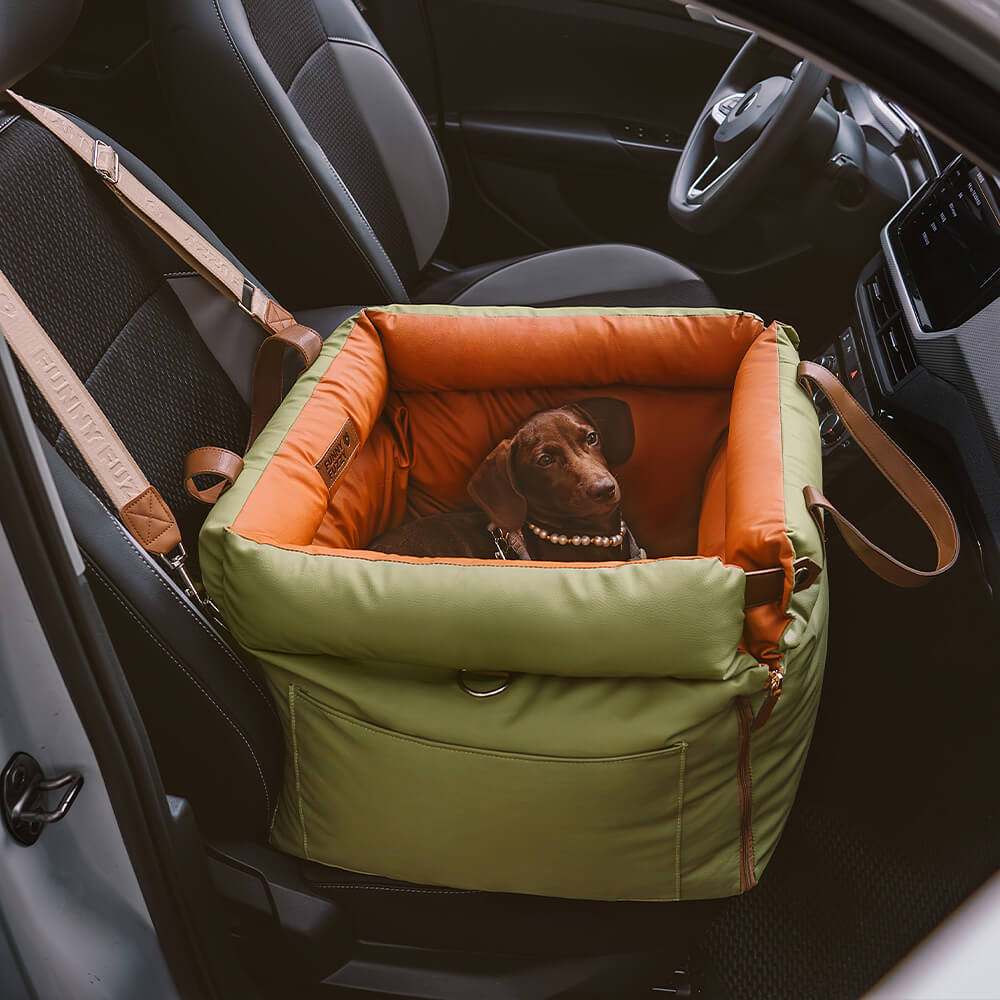 Comfortable pet car seat & booster, ensuring safe and enjoyable canine adventures.