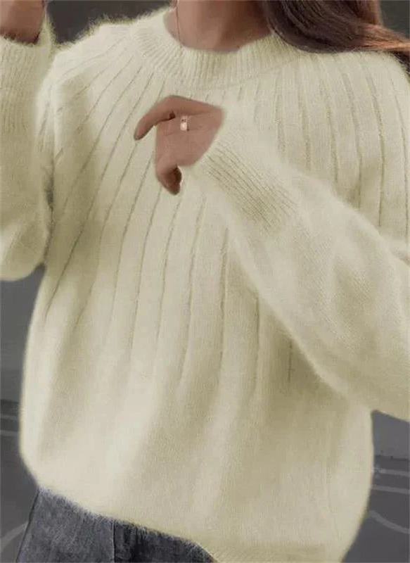 Warm women's knit sweater, a luxurious soft pullover. Ideal for sophisticated fall & winter fashion.